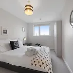 Charming 2 Bedrooms For Up To 6 People