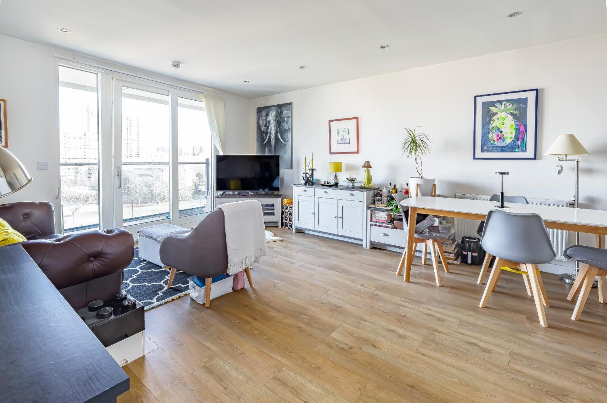 Apartment Charming 2 Bedrooms For Up To 6 People London
