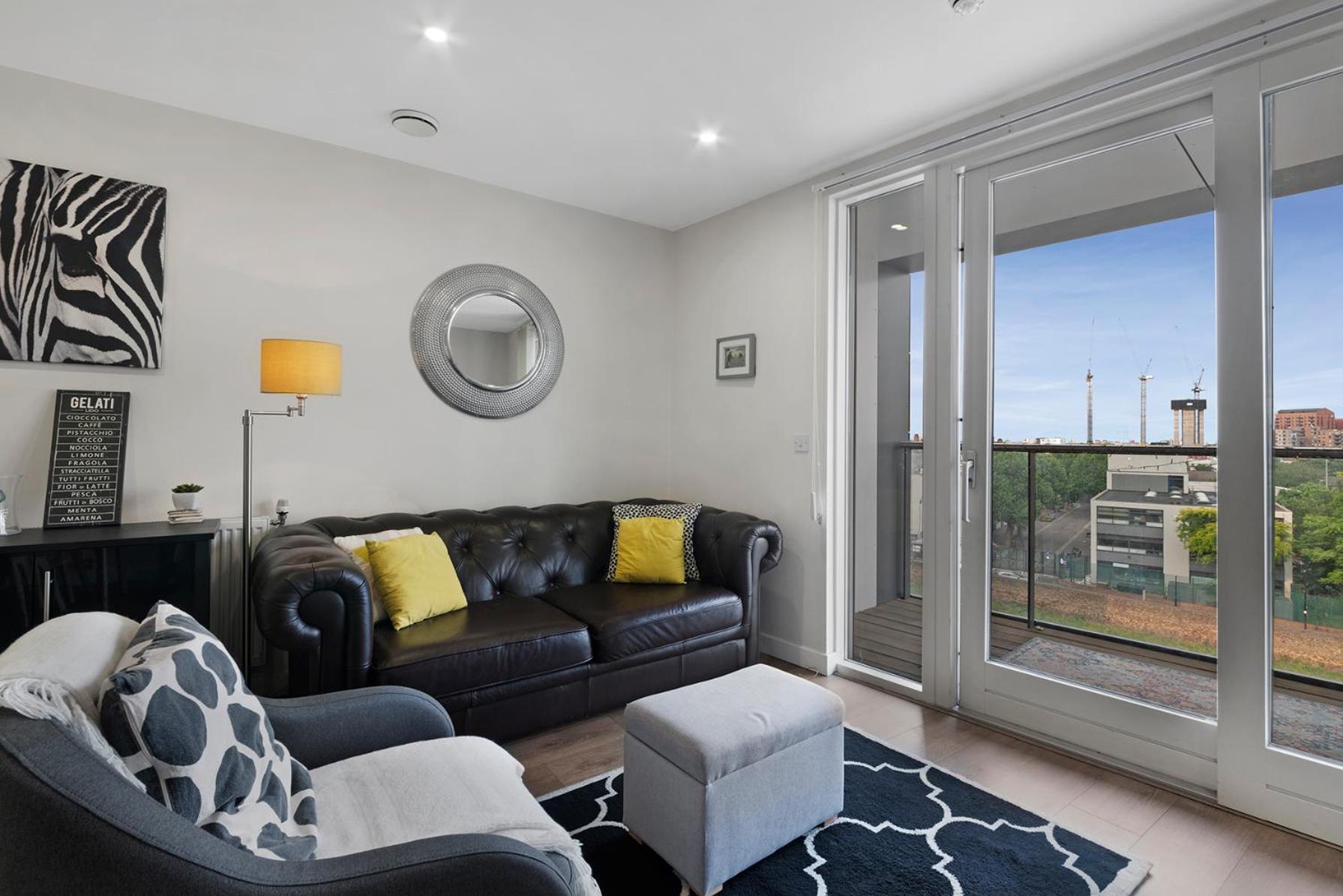 Charming 2 Bedrooms For Up To 6 People Apartment London