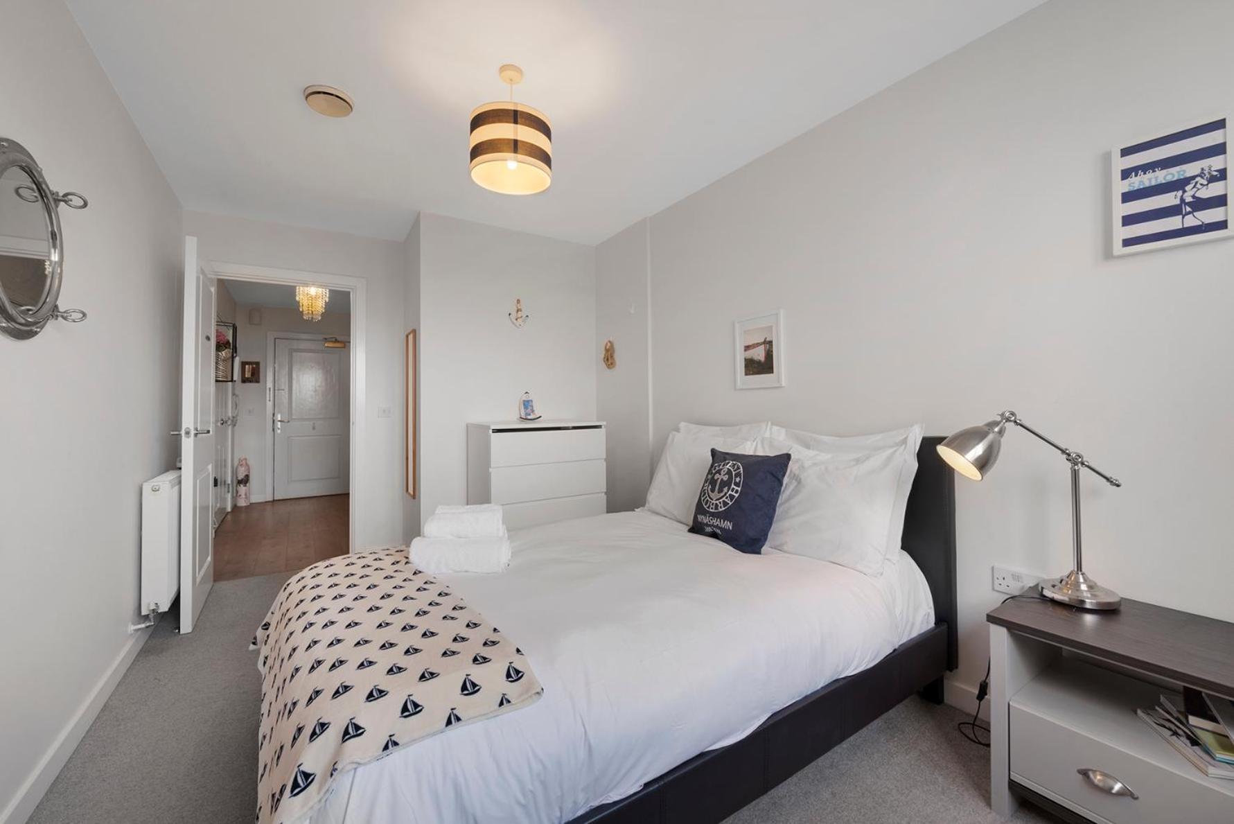 Apartment Charming 2 Bedrooms For Up To 6 People London